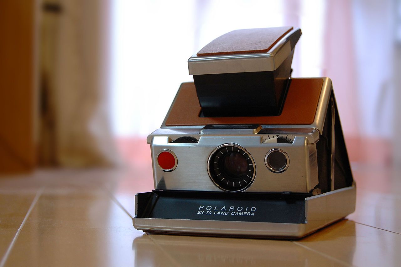 Polaroid SX-70 Land Camera, Unsplash