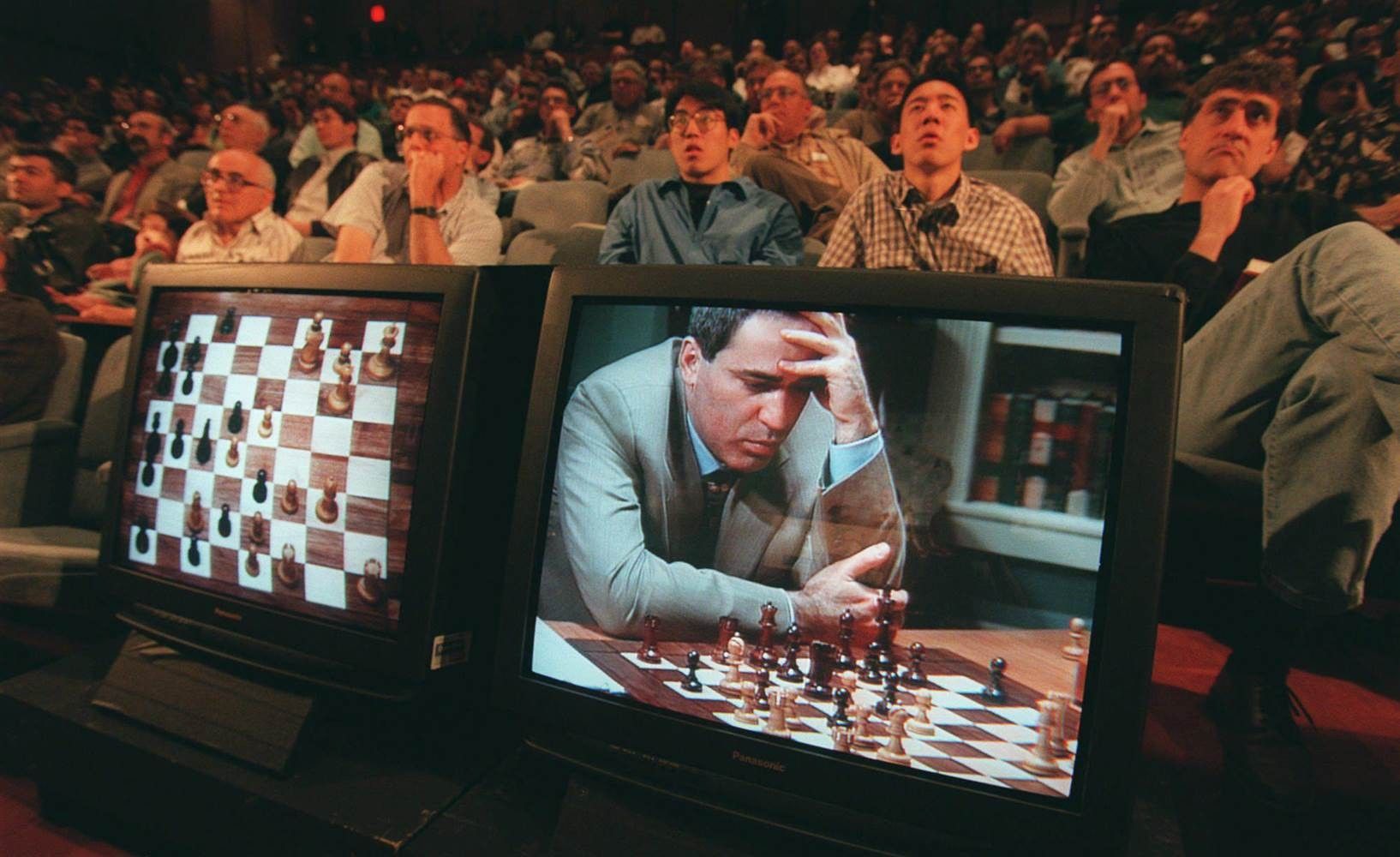 Abbildung 2: Sechstes und letztes Spiel im Rematch zwischen Schachweltmeister Garry Kasparov und IBM-Supercomputer Deep Blue, New York, 1997