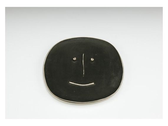 pablo picasso - a plate (face)