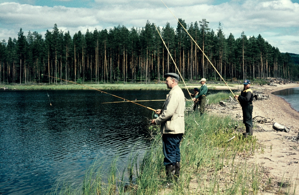fishing in lake tisjn