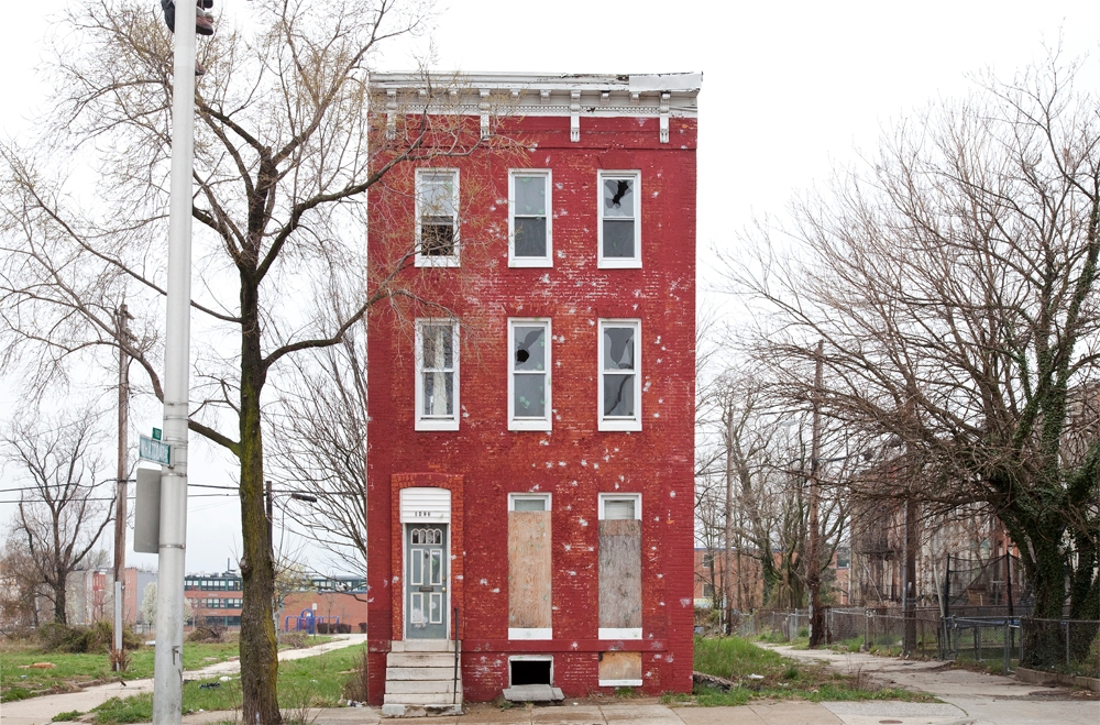 [photo] Solitary Row Houses Defy the Process of Urban Decay | Raw File | Wired.com (1)