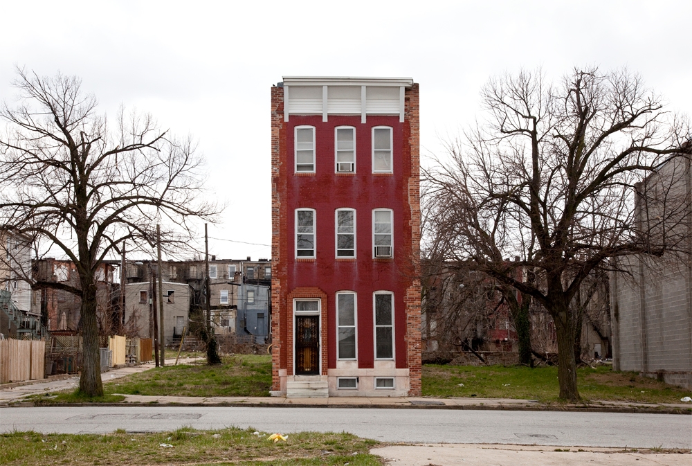 [photo] Solitary Row Houses Defy the Process of Urban Decay | Raw File | Wired.com (2)