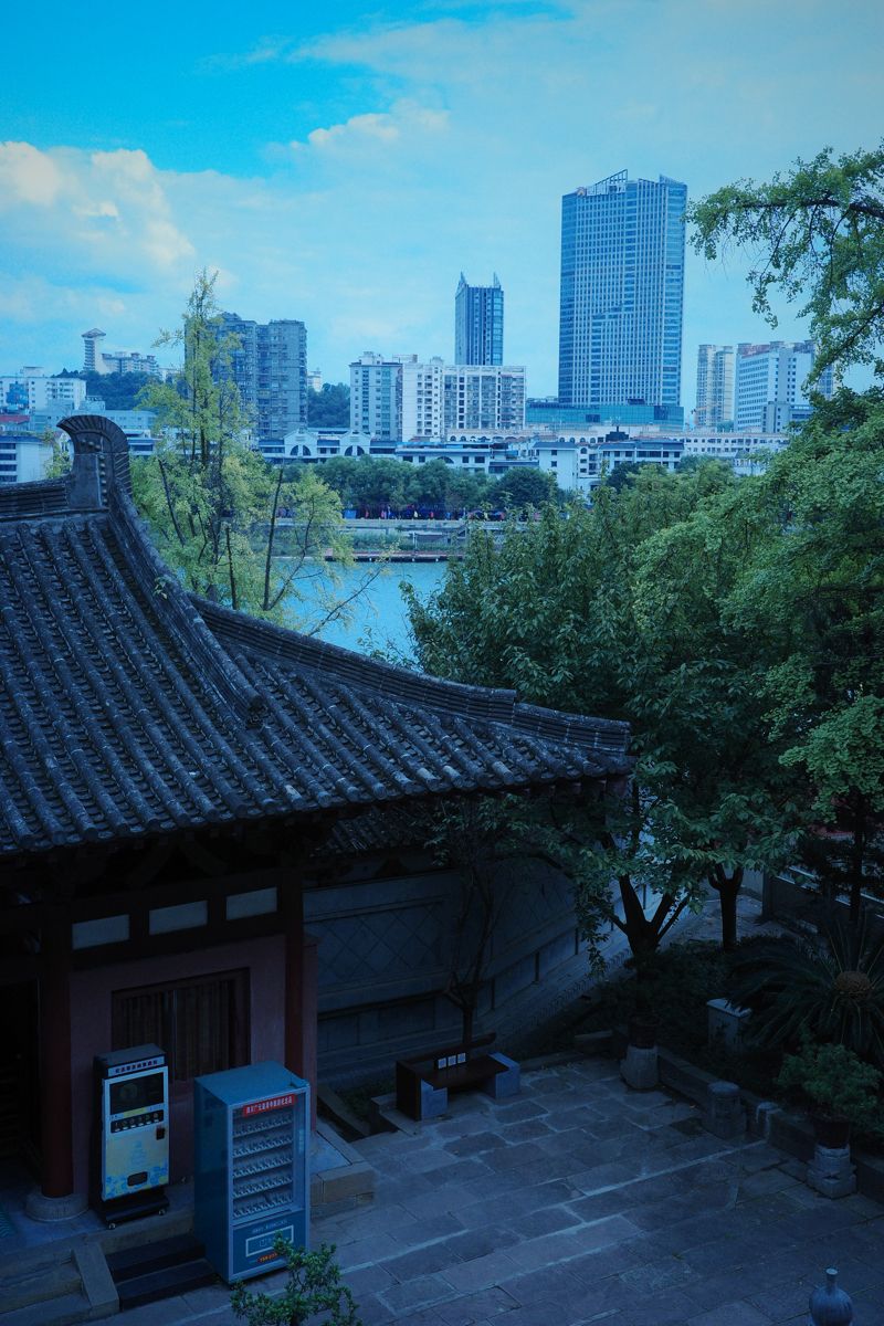 R0000841