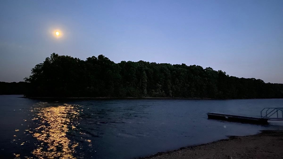 _images/moonlight-over-land-between-lakes.jpeg