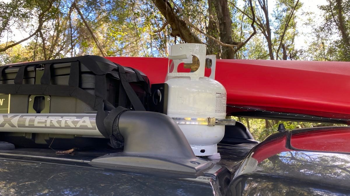 _images/11-3-24-propane_tank_on_xterra_roof.jpeg