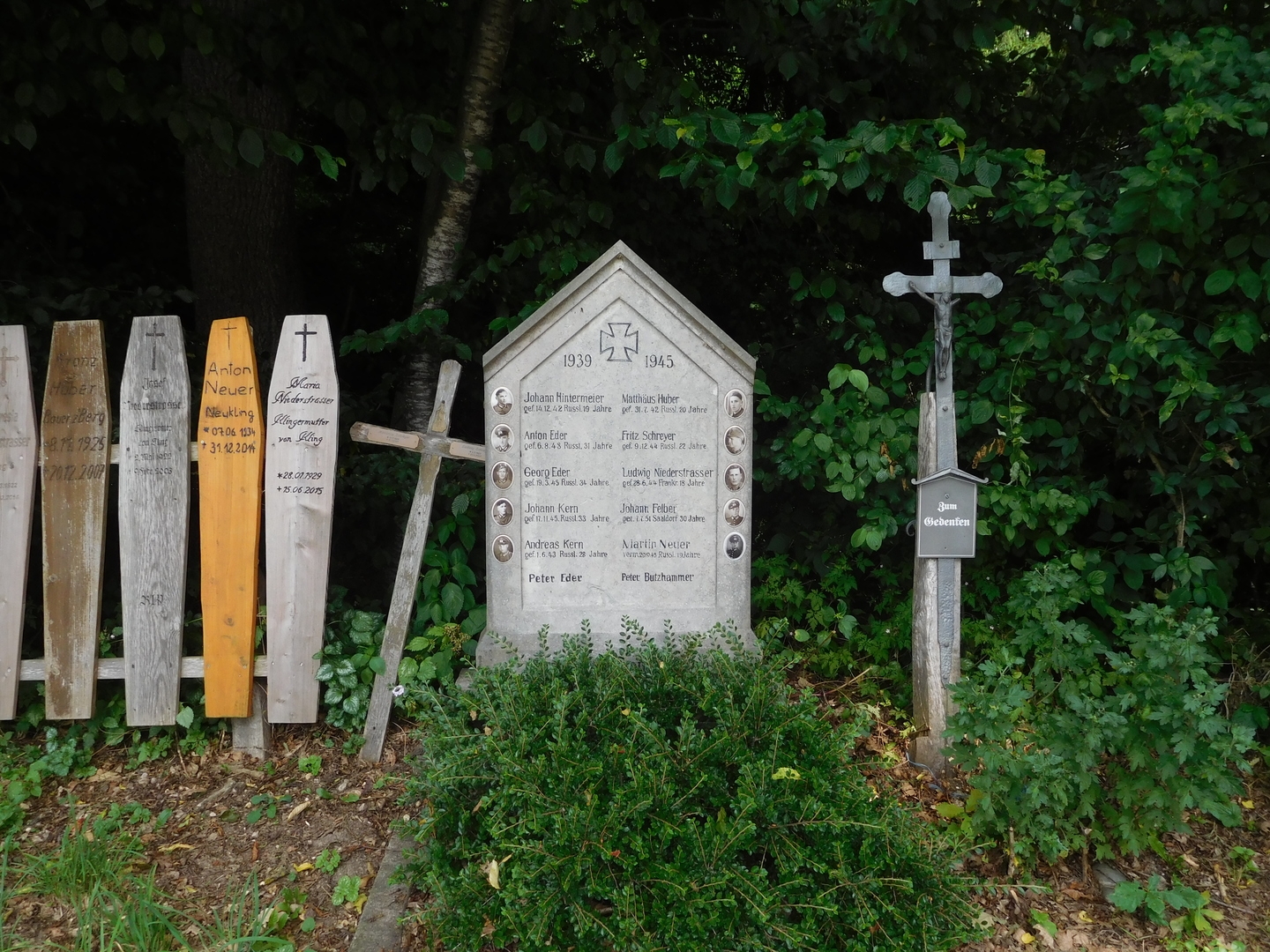 14:07:57: A forgotten memorial by the side of the road for soldiers killed on the Eastern Front during the Second World War.