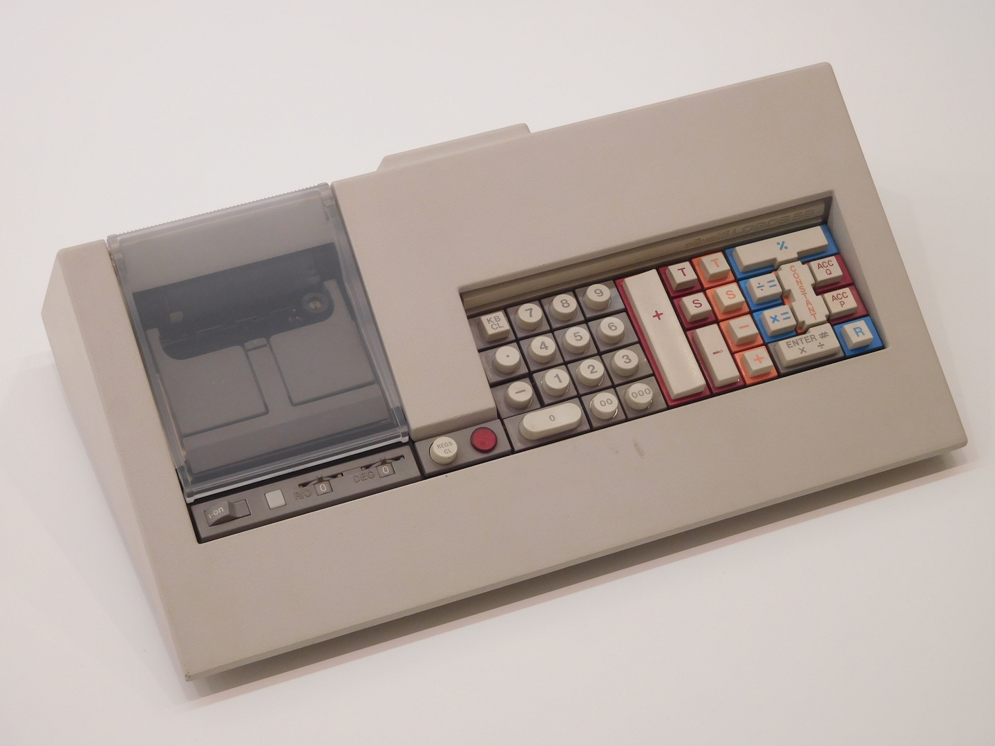 11:57:44: Olivetti ‘Logos59’ desk calculator, 1973