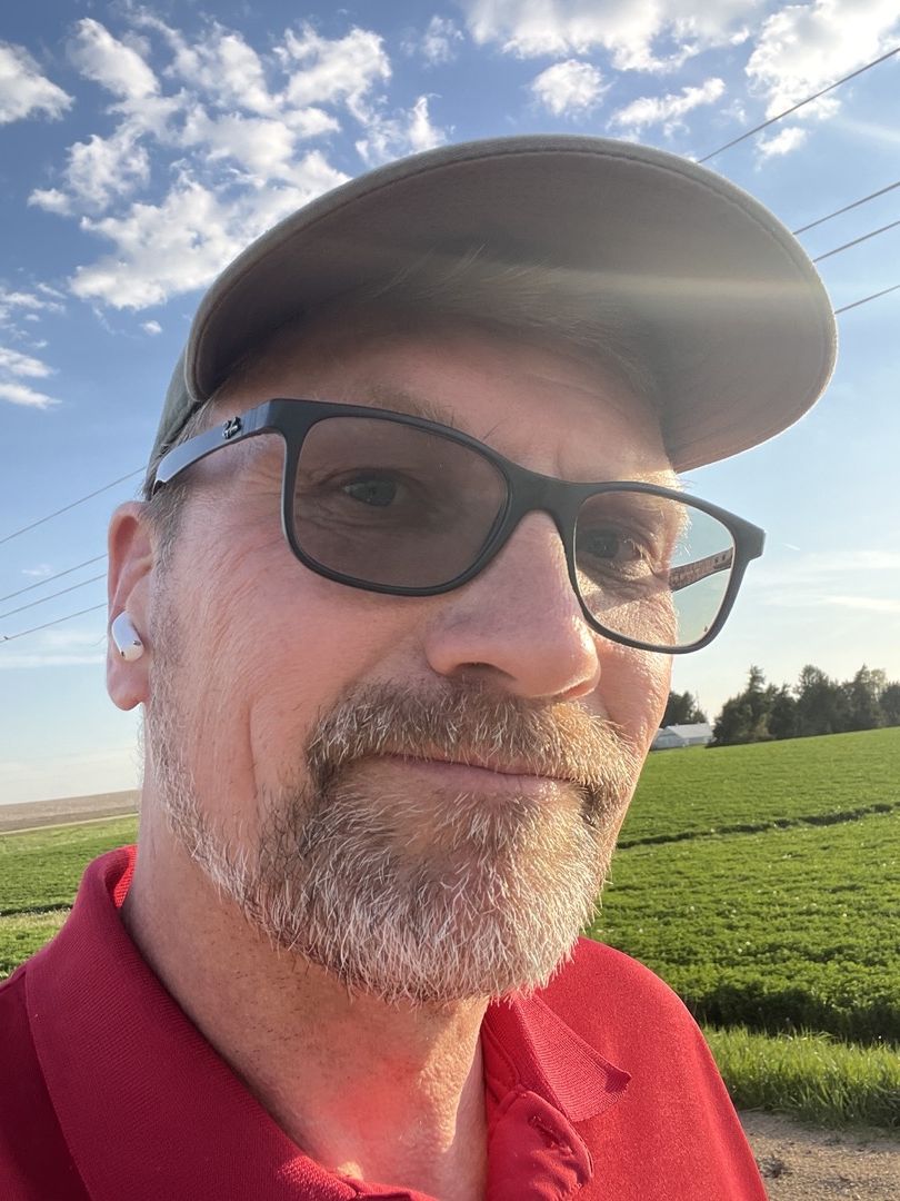 Selfie of the Day May 05, 2025