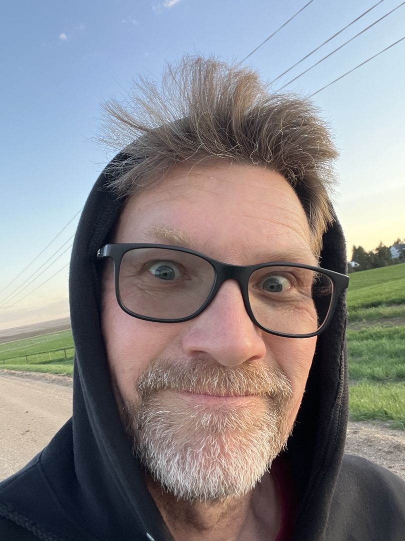 Selfie of the Day May 02, 2025