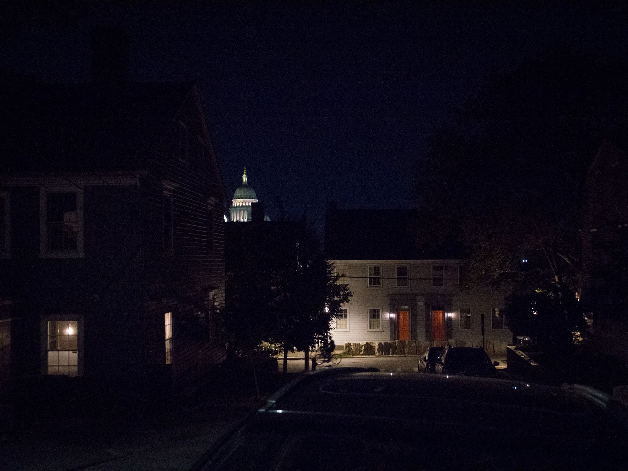 Ricoh GXR A16, 25mm, ƒ4.3, 1/35sec, ISO 3200 — Near Benefit Street