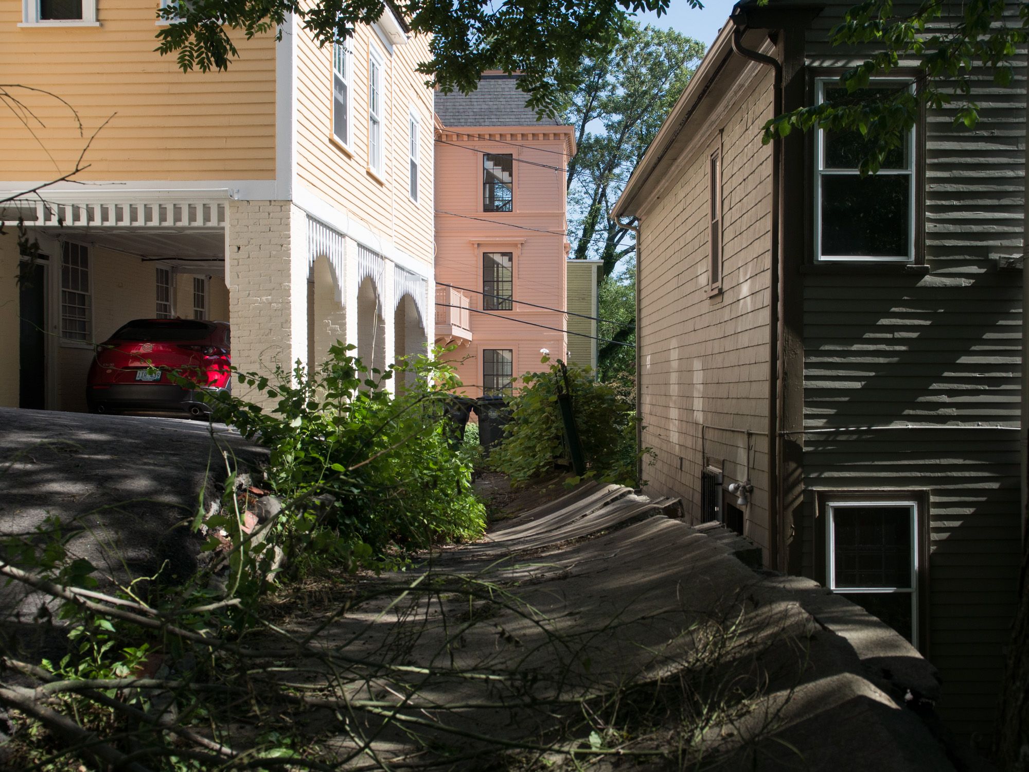 Ricoh GXR A16, 25mm, ƒ7.7, 1/380sec, ISO 200 — Providence’s East Side