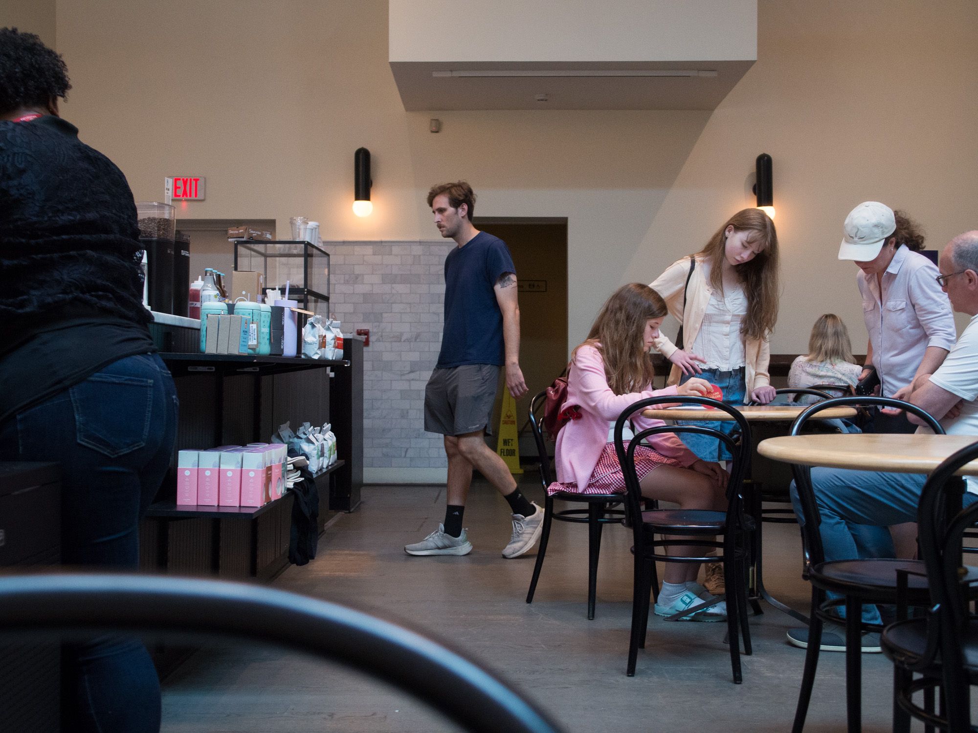 Ricoh GXR A16, 25mm, ƒ4.3, 1/90sec, ISO 1600 — Bolt Coffee RISD