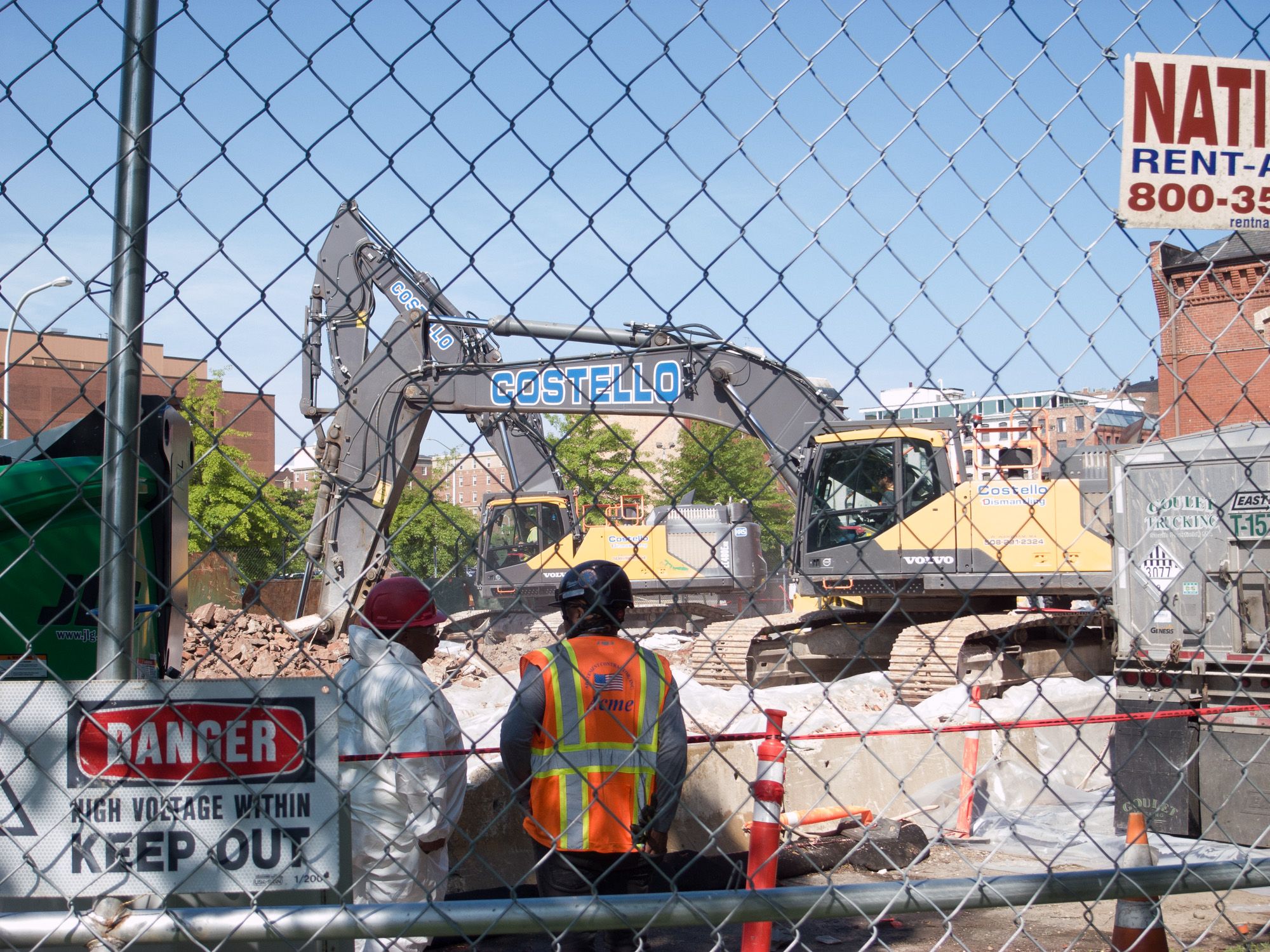 Ricoh Caplio GX100, 8.8mm, ƒ3.2, 1/750sec, ISO 100 — Building Demolition, Providence