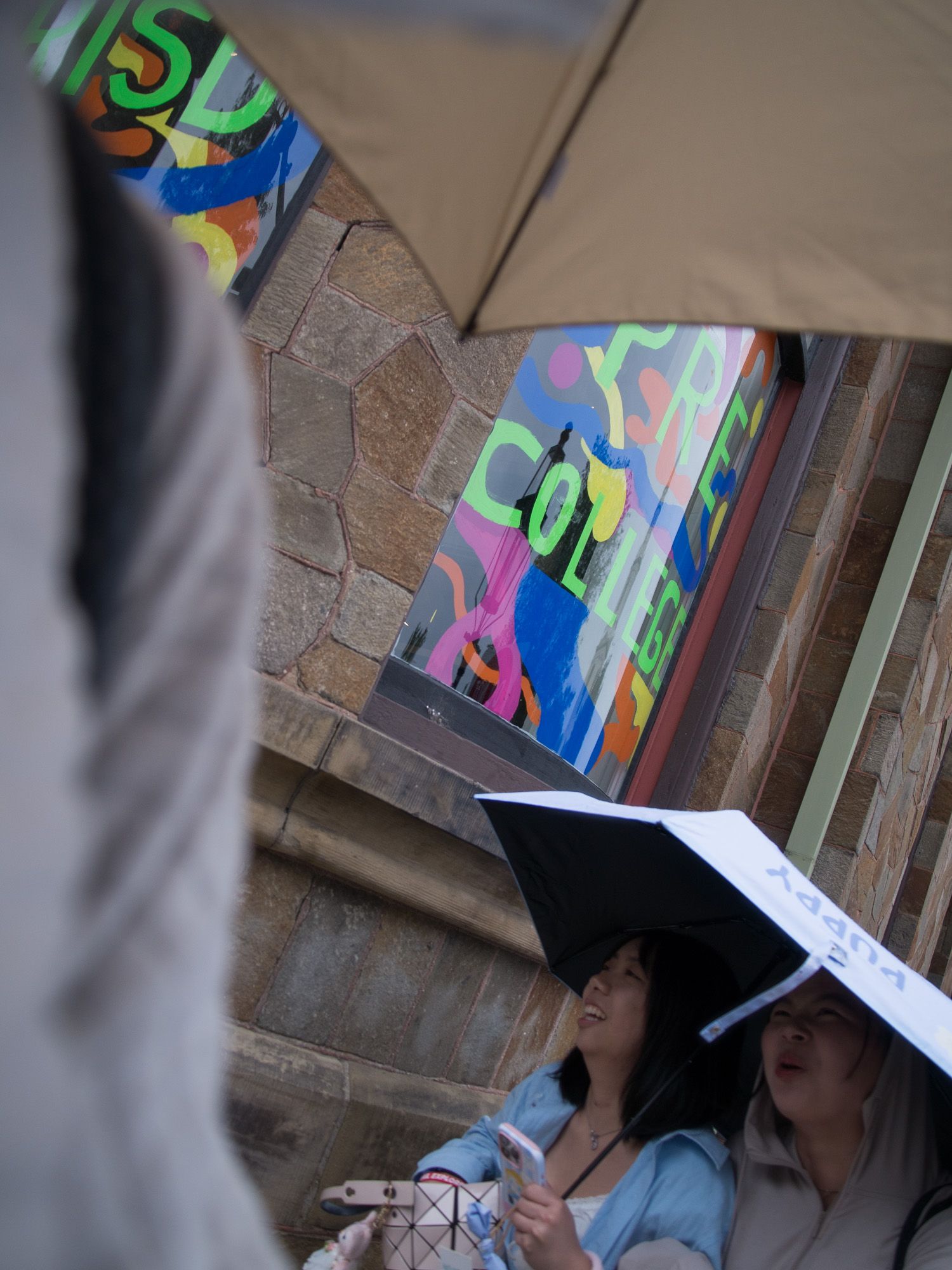 Ricoh GXR A16, 18.7mm, ƒ3.8, 1/250sec, ISO 218 — Along Benefit Street