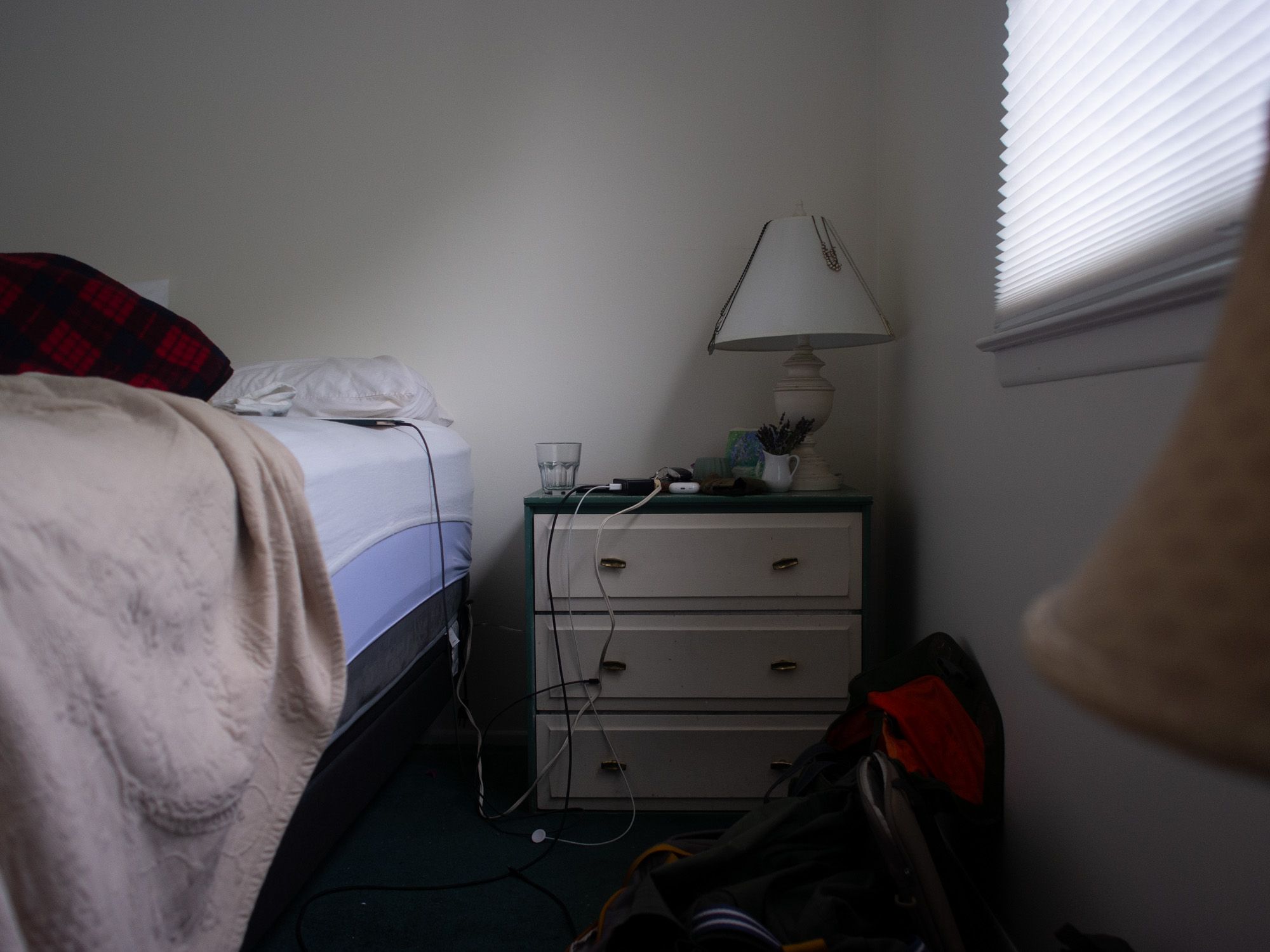 Ricoh GXR A12, 18.3mm, ƒ2.5, 1/60sec, ISO 259 — Family’s Guest Bedroom