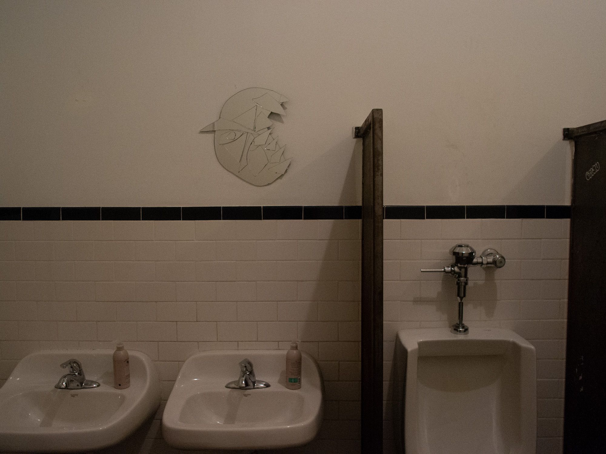 Ricoh GXR A12, 18.3mm, ƒ2.5, 1/125sec, ISO 1671 — Trinosophes Cafe