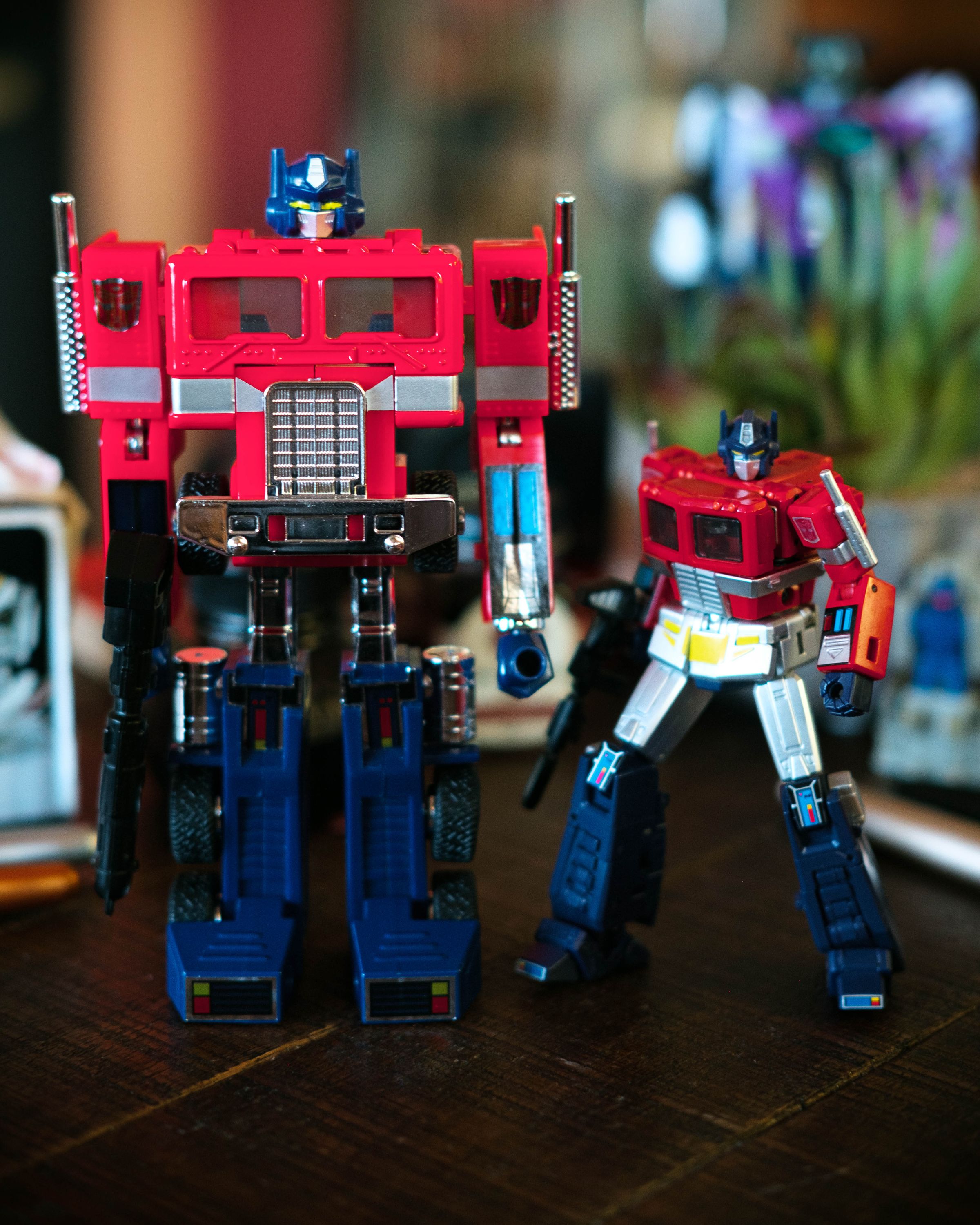 2019 Walmart reissue G1 Optimus Prime (left) and Newage H27EX David (right).