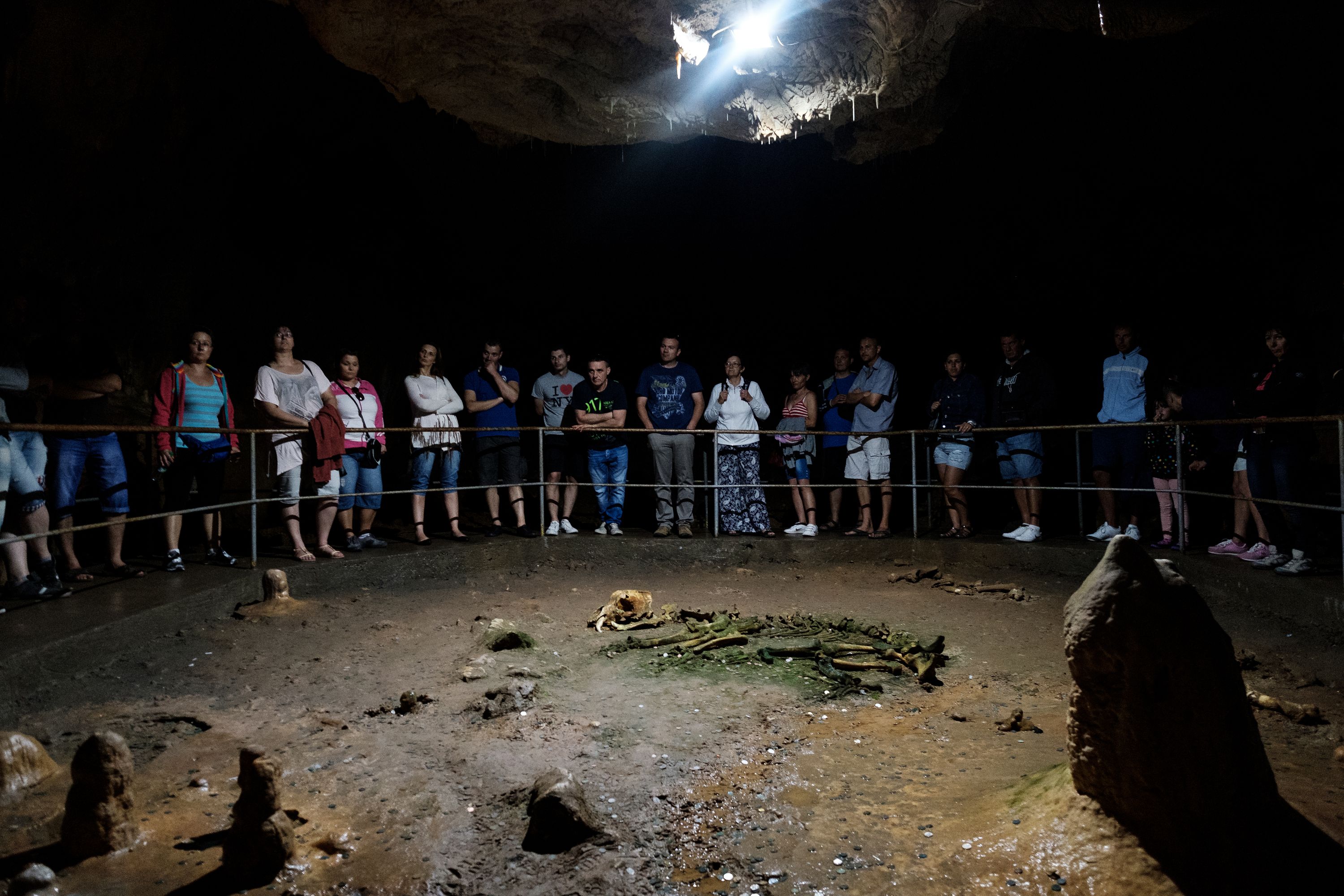 The final chamber houses a complete skeleton of this cave’s namesake. Fujifilm X-Pro 2 + 14mm: 1/18 @ ƒ/2.8 ISO 6400