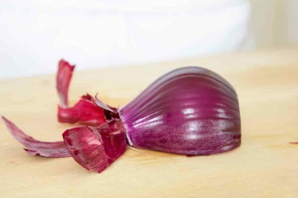 peel-onion-skin-back-600x400