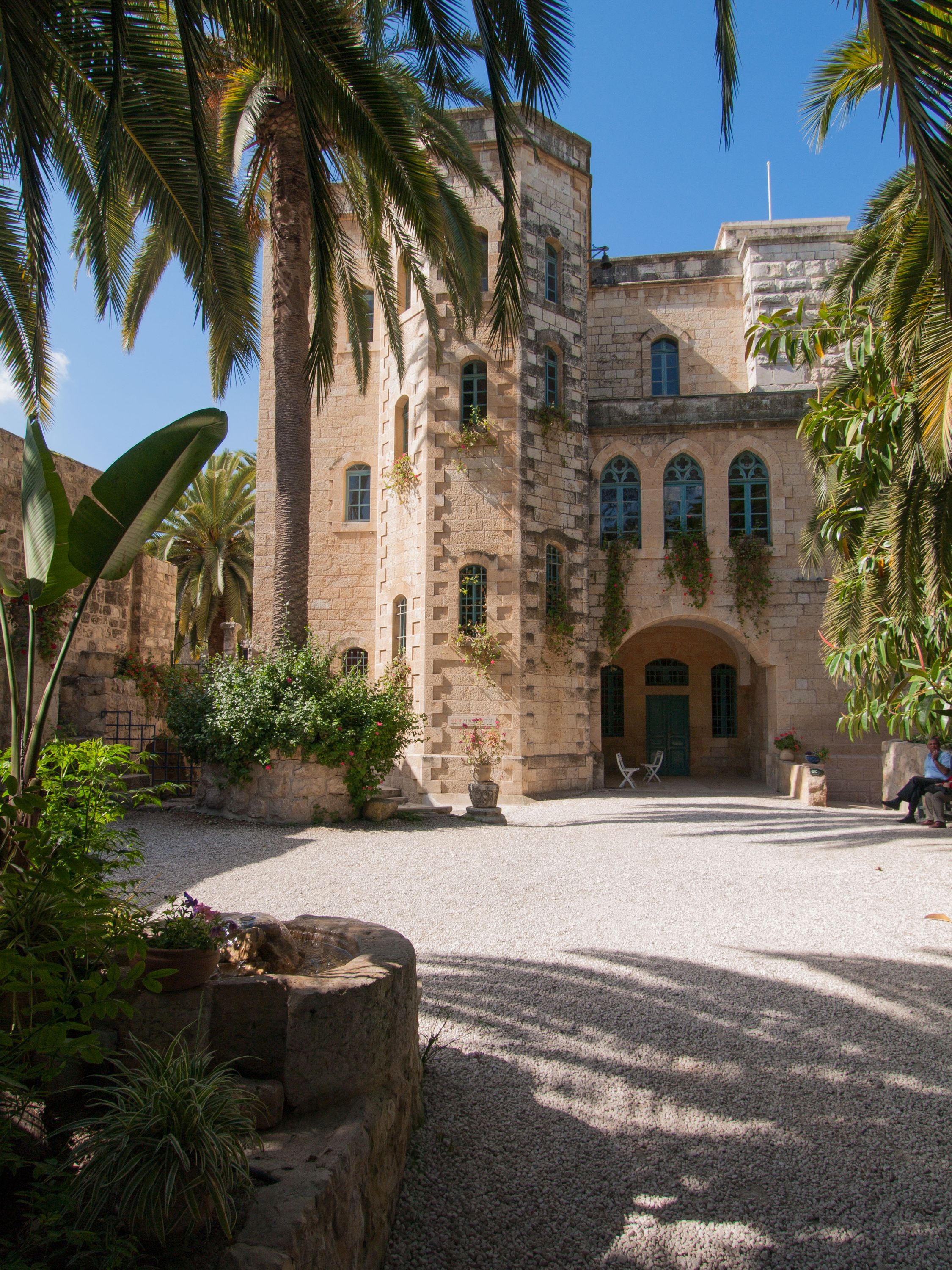 entr-e abbaye abu gosh.jpg