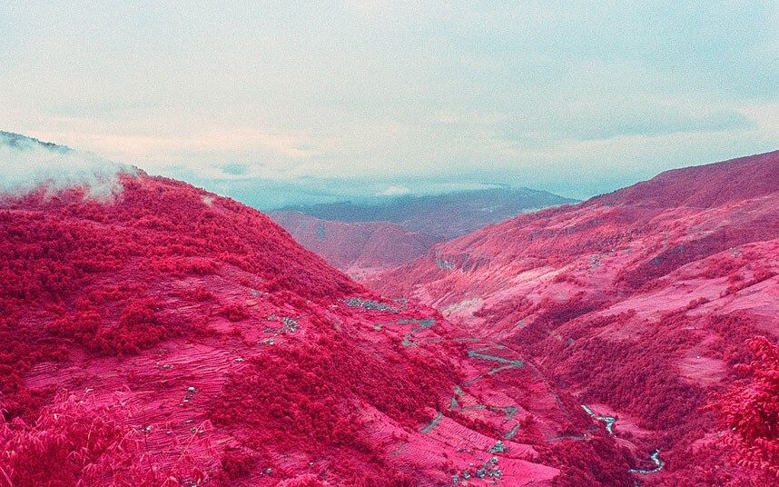 Sean Lynch’s photo from Nepal in infrared make visible what the human eye can’t see.