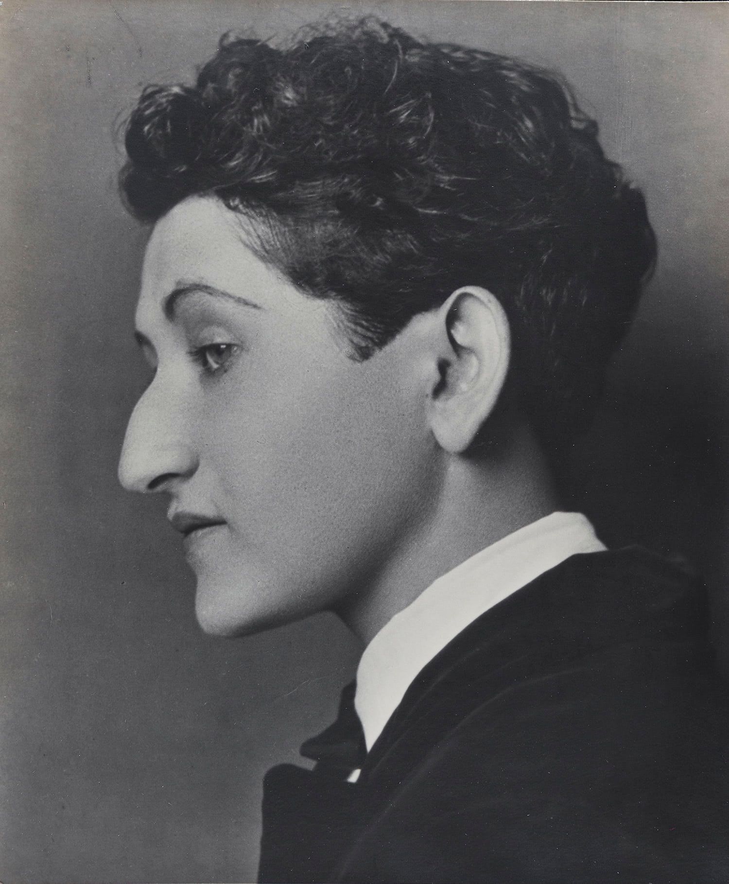 Anita Brenner, photographed by Tina Modotti