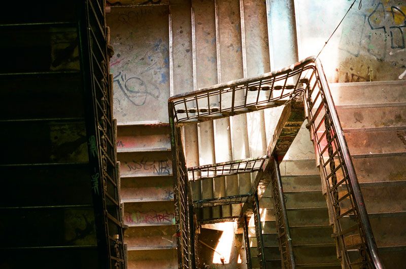 Tacheles staircase. CC BY-SA 3.0 Mario Duhanic