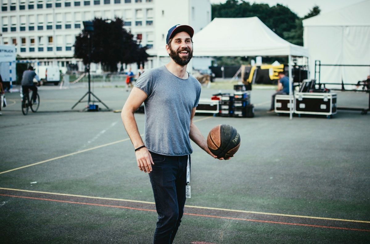 Damien Fleau joue au basket