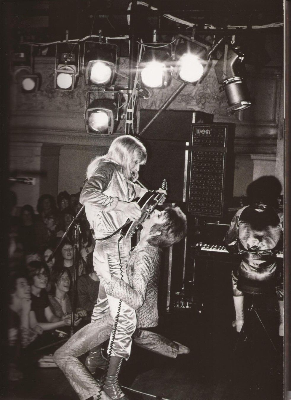 David Bowie “blowjob guitar solo” with Mick Ronson