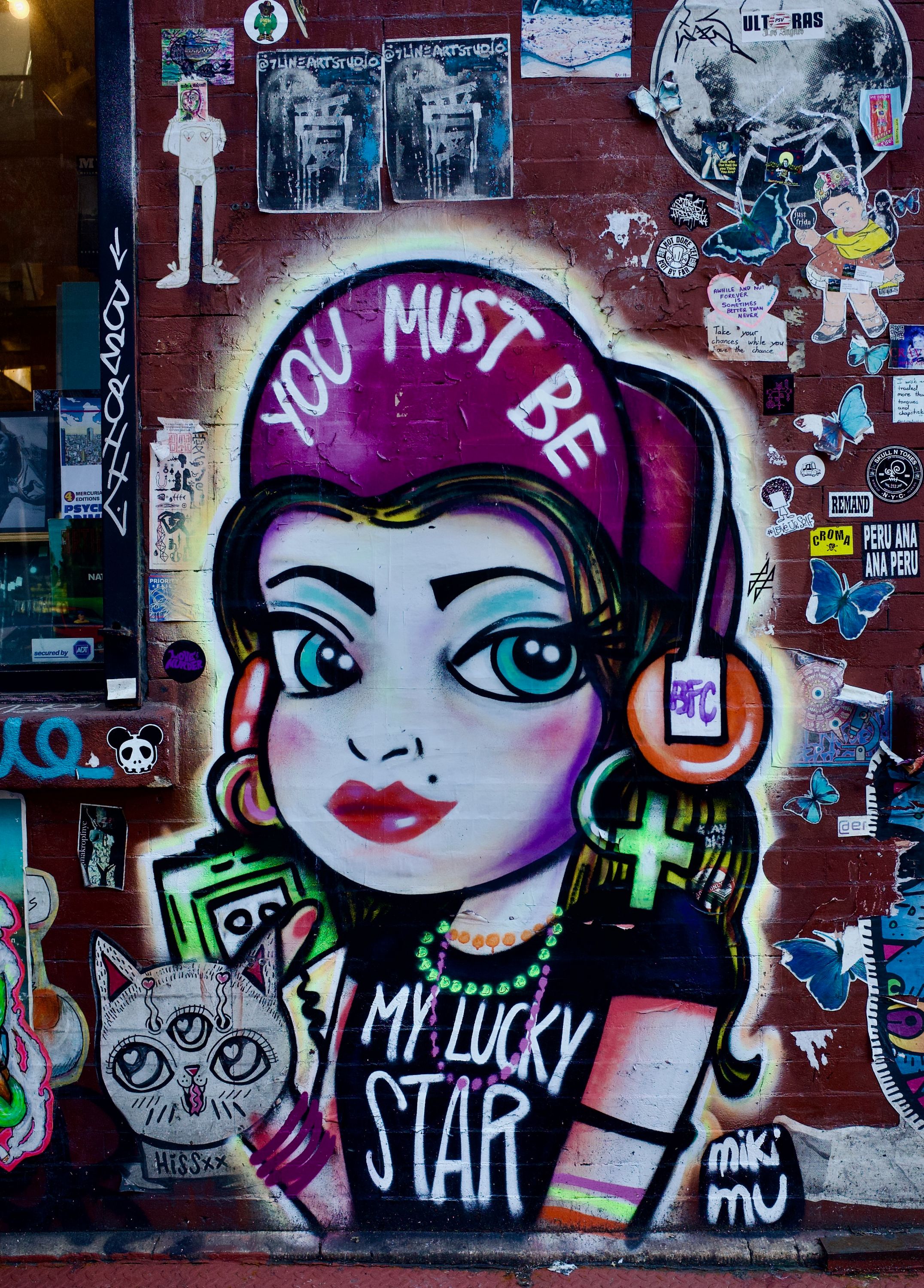 nyc-lucky-star-graffiti