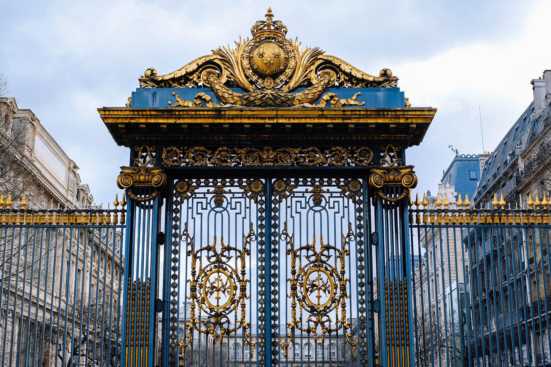 Gates of the Palais de Justice de Paris