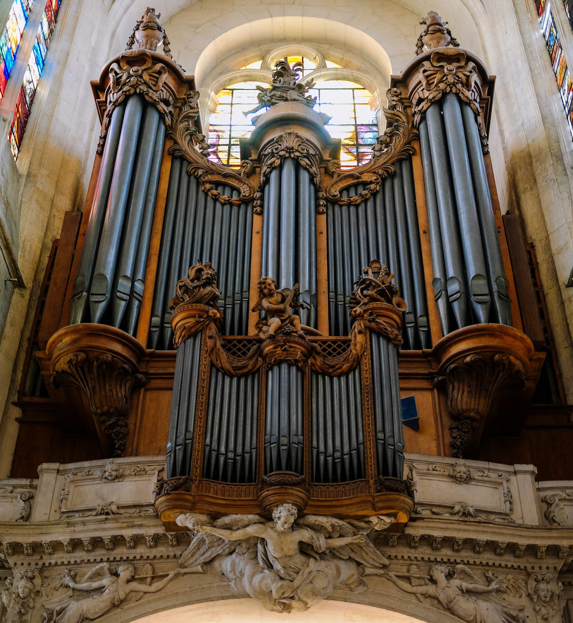 Chapel organ pipes, Paris