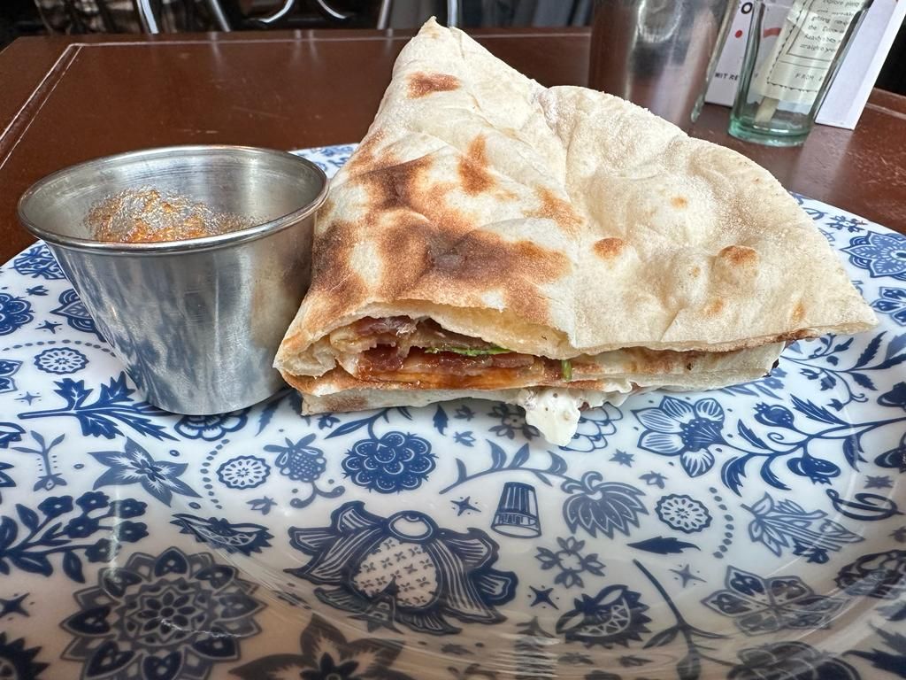 Bacon Naan Roll