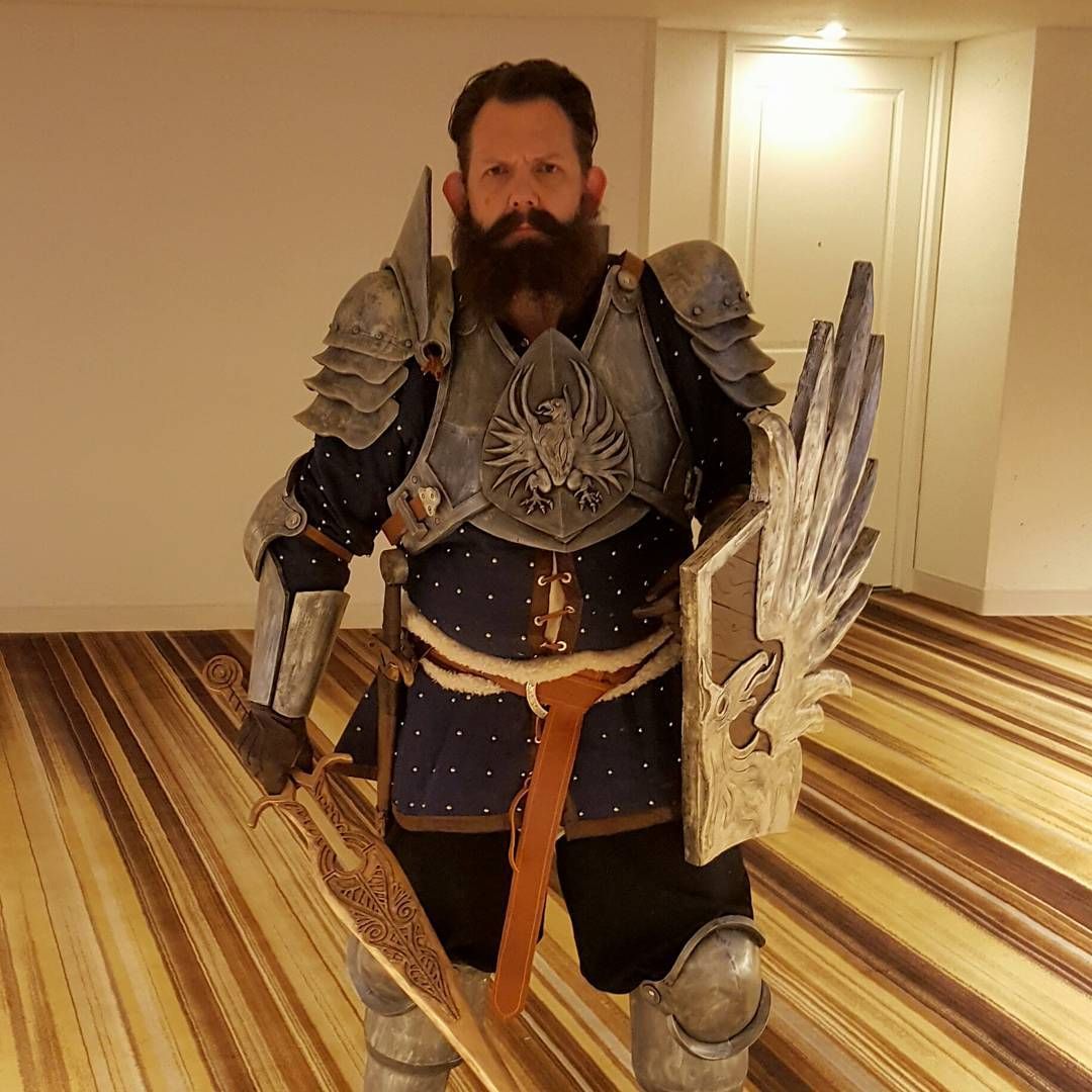Ok finally pictures! They are hall way shots, but until I can get the photoshoot…hallway shots are coming! I had so much freaking fun doing Blackwall dragonagecosplay dragonageinquisition More to come! evaarmor evafoam