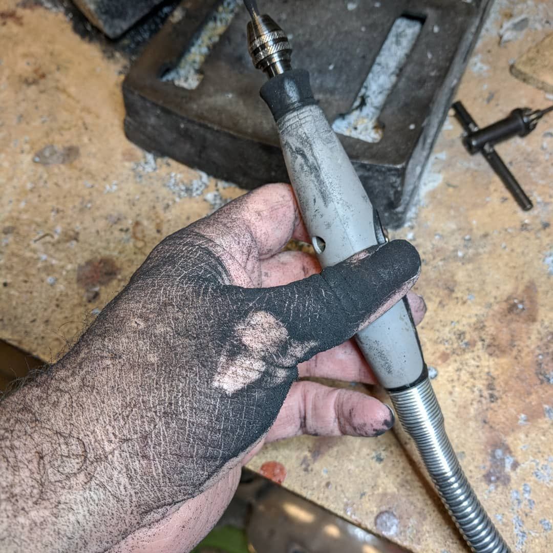 Today was foam shaping day! Oh yea love that flying black powder! The best part is blowing it all off with the air compressor. Lol now I’m ready to seal the monado and finish then sand more! Yay foamsmith foamprops