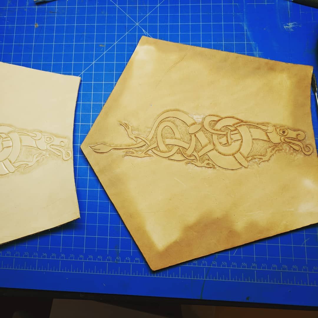 Finished up tooling on my bracers for my Ranger kit. Still work to be done, can’t wait to see how the dying turns out. wip leatherwork larparmor