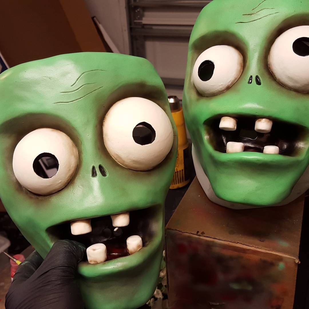 And now I have pvz zombie twins! Well until tomorrow when they head to their new home