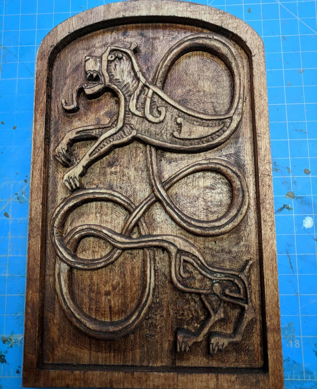My Marbari hound relief carving! Im pretty pleased with how it turned out considering it was my first woodcarving This was alot of fun to do though a few times I was wishing for my all too familiar clay in stead of wood. 😂. Still it turned out better then I had hoped! I see myself doing more of that’s and maybe larger, this was pretty detailed it it’s size which was 10 x 5 ins. dragonage dragon_age homecosplay mabarihound