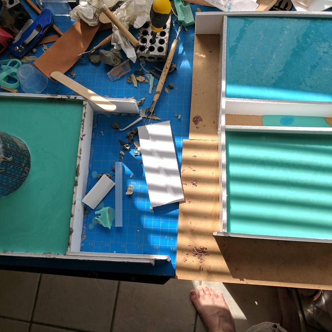 It was a molding morning for me! If your up early why not get in some molding before work eh? Poured out a half gallon of smoothon mold star today from ramaterials ! Great as always. **_Mold_Making_Morning