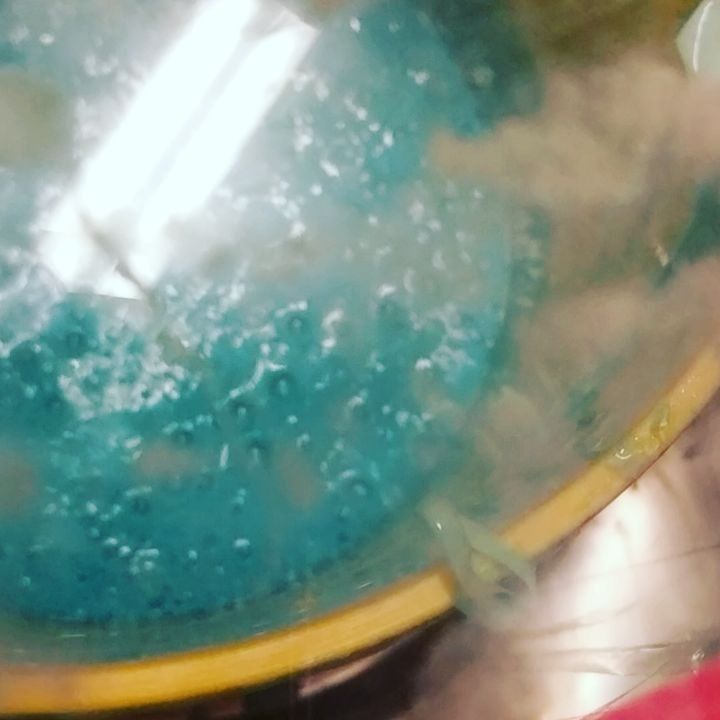 Degassing is fun to watch! Also I like playing the “will it overflow game”. Let’s watch … Lol @ramaterials@instagram.com smoothon moldmaking silicone ineedtocleanthedegasser **_Degassing_Fun