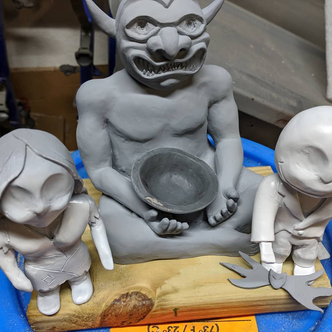 Today has been painting day! It’s my favorite part, well when my air brush isn’t gummed up! Fortunately it’s been a good airbrush day, only one figure left, might get it don’t today! Results coming soon! sculpture dnd1stedition jackandsally