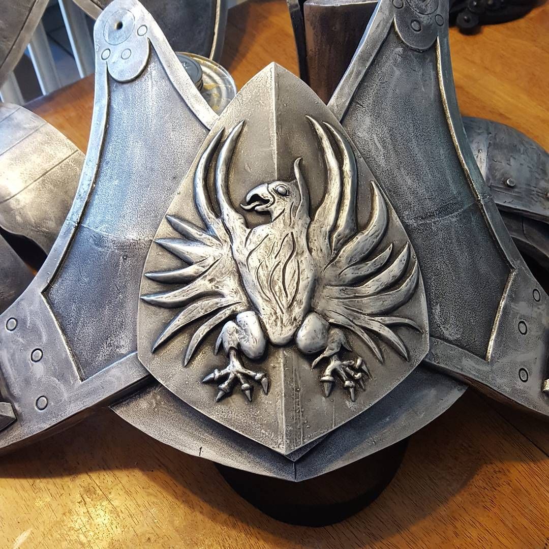 All but the straps! I’m hoping to have a test during this evening, can hardly wait! blackwall dragonagecosplay dragonageinquisition fortheinquisition !