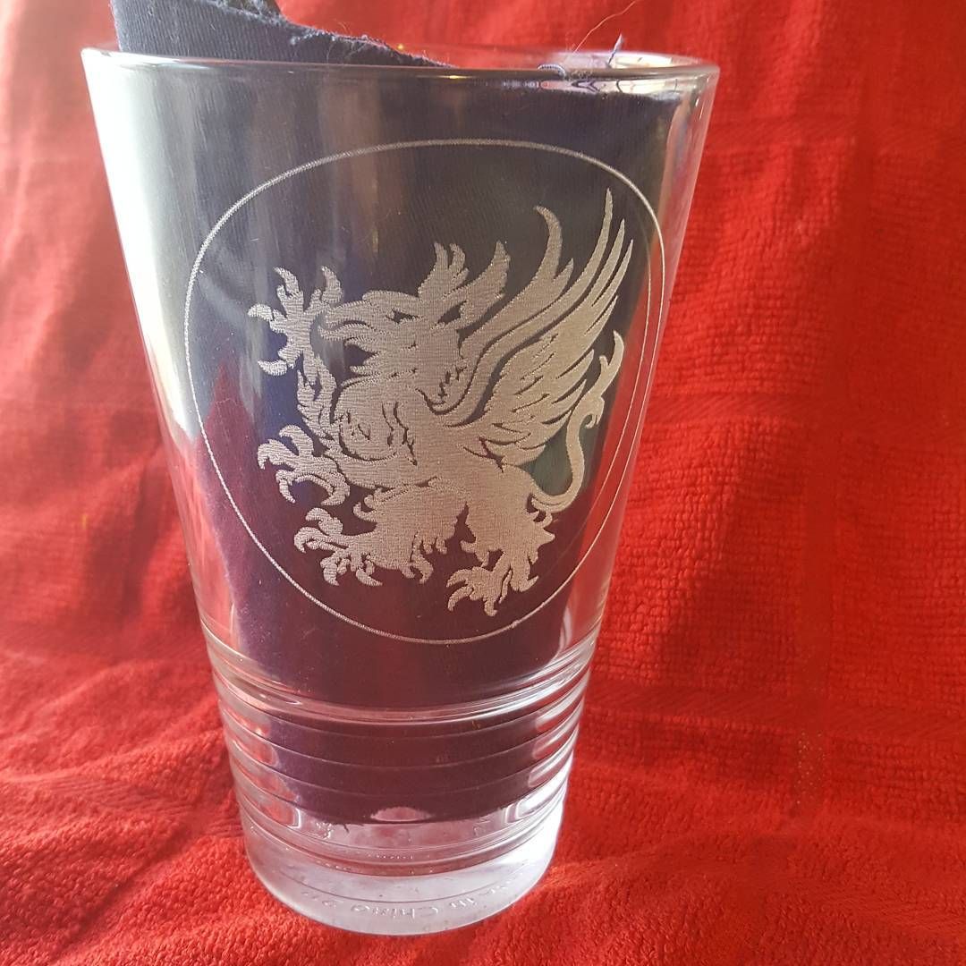 Tried out some etching on glad last night and it turned out pretty nice! And honestly, who doesn’t need Grey Warden glasses! Yea I think this will be coming to the store real soon! dragonage greywarden lasercut etchedglass daswag
