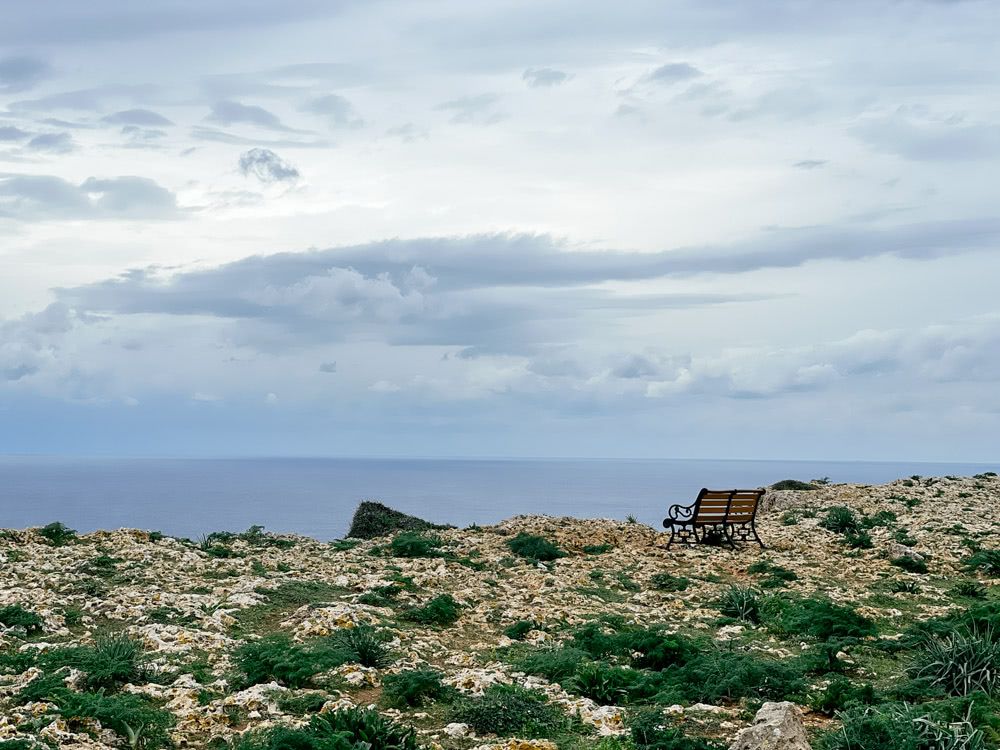 A bench along Triq Panoramika