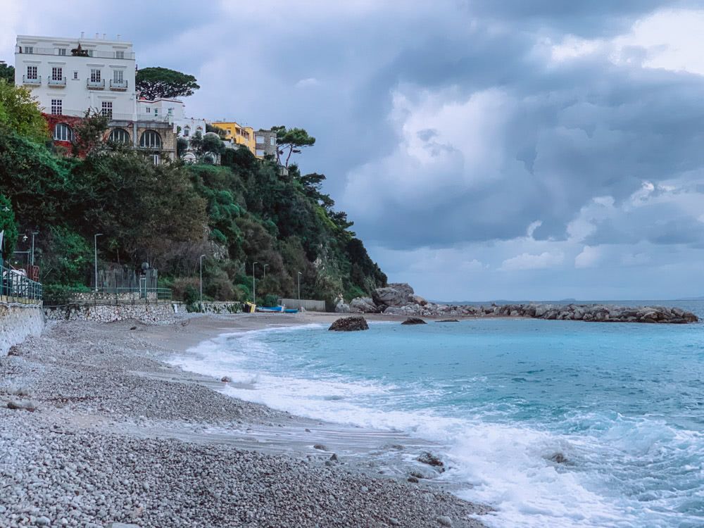 A beach near the Capri harbour
