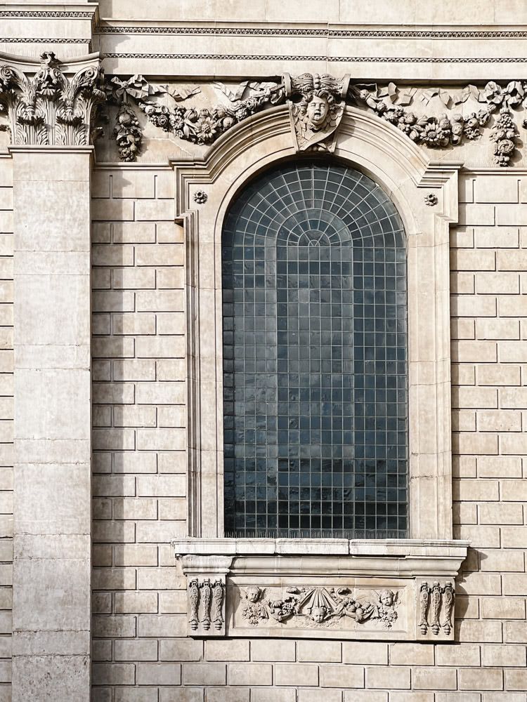 A window of St. Paul’s Cathedral