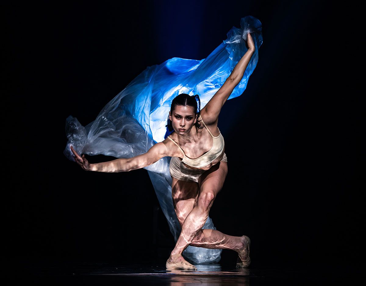 Izabela Gracíková in Carolina Isach’s Distant Instant. © Arthur Abram/Brno National Theatre Ballet