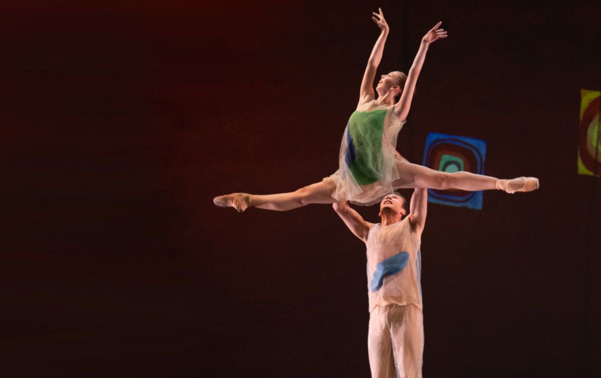 Lydia Hough and Joseph Taylor in Alexei Ratmansky’s ‘Pictures at an Exhibition’. © Photography by ASH