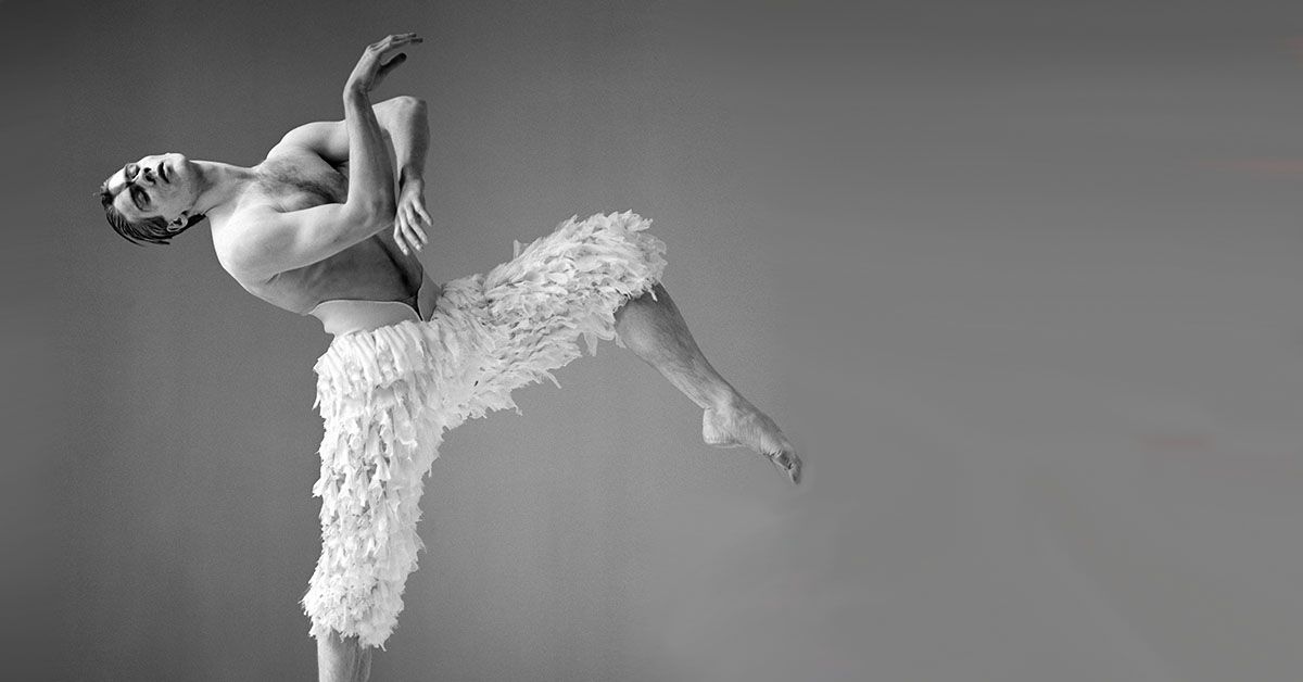 Adam Cooper, the original 1995 Swan character in Matthew Bourne’s Swan Lake. © Hugo Glendinning