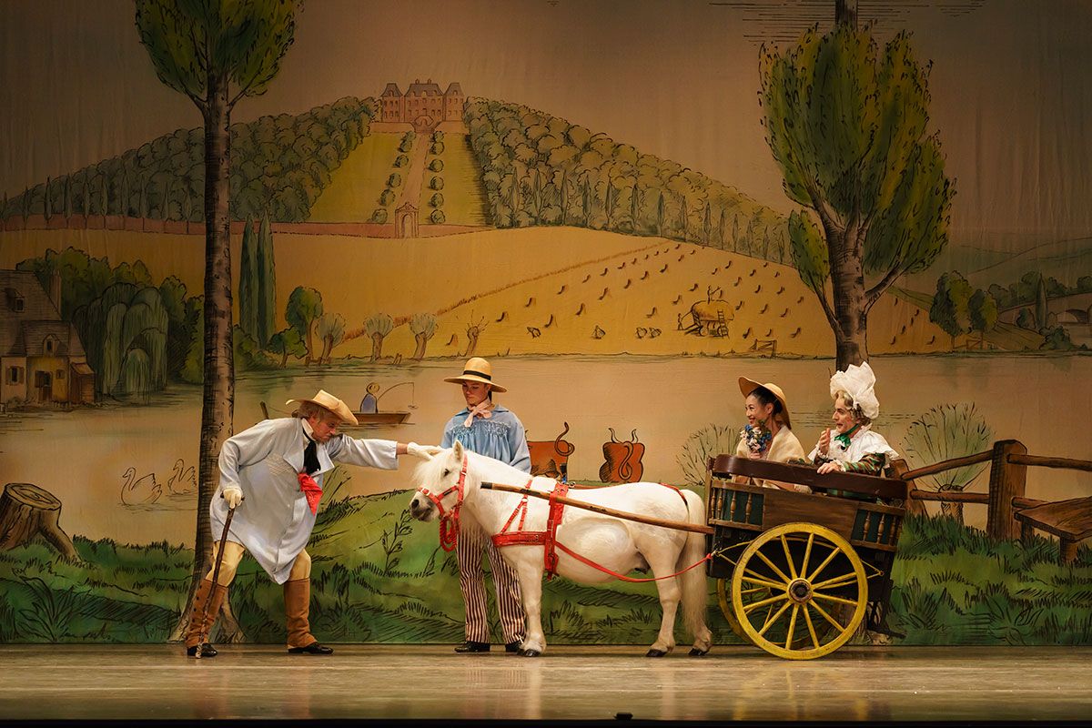 Birmingham Royal Ballet in ‘La fille mal gardée’ (circa 2018), here with Momoko Hirata as Lise, Jonathan Payn as Thomas and Michael O’Hare as Widow Simone. © Bill Cooper.